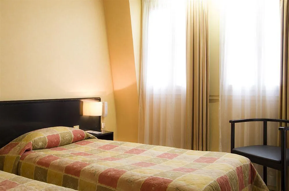 Vaugirard Hotell