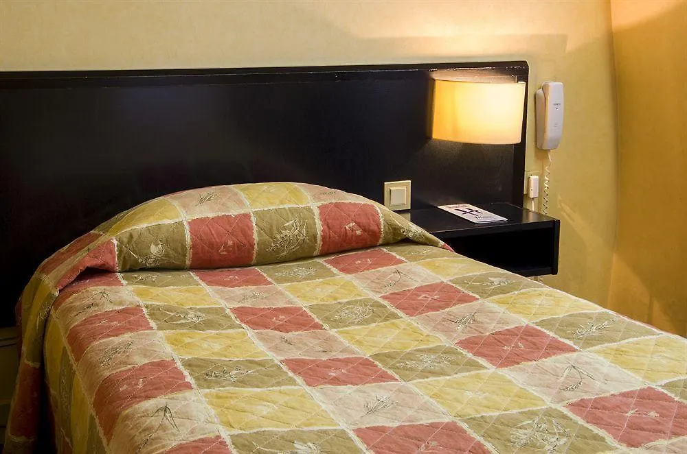 Vaugirard Otel